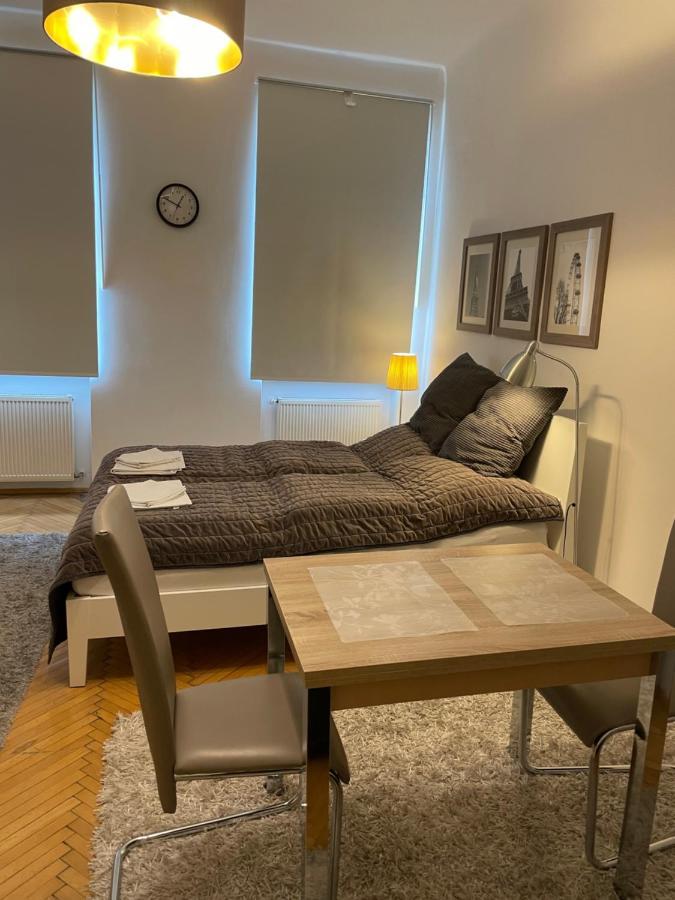 Charmante Altbauapartments Apostelgasse Vienna Luaran gambar