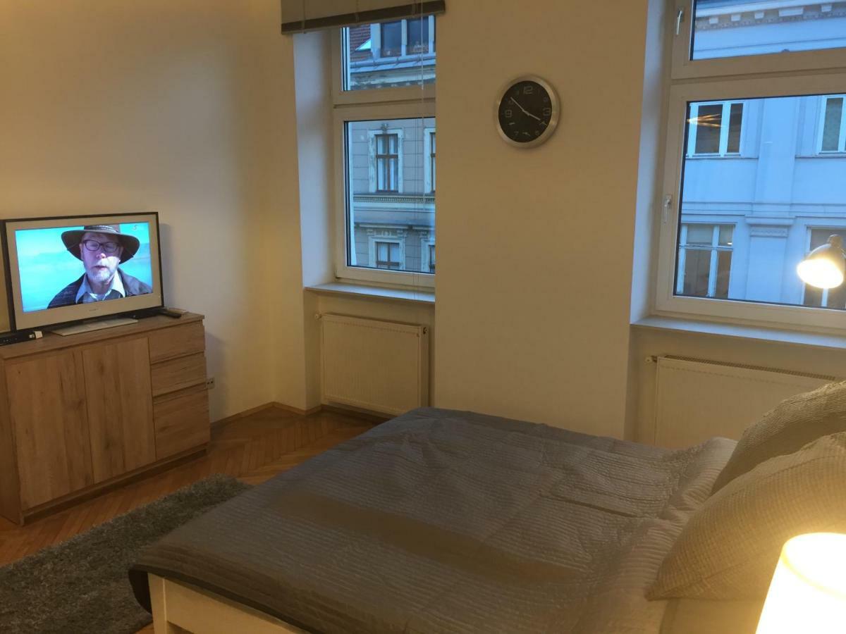 Charmante Altbauapartments Apostelgasse Vienna Luaran gambar