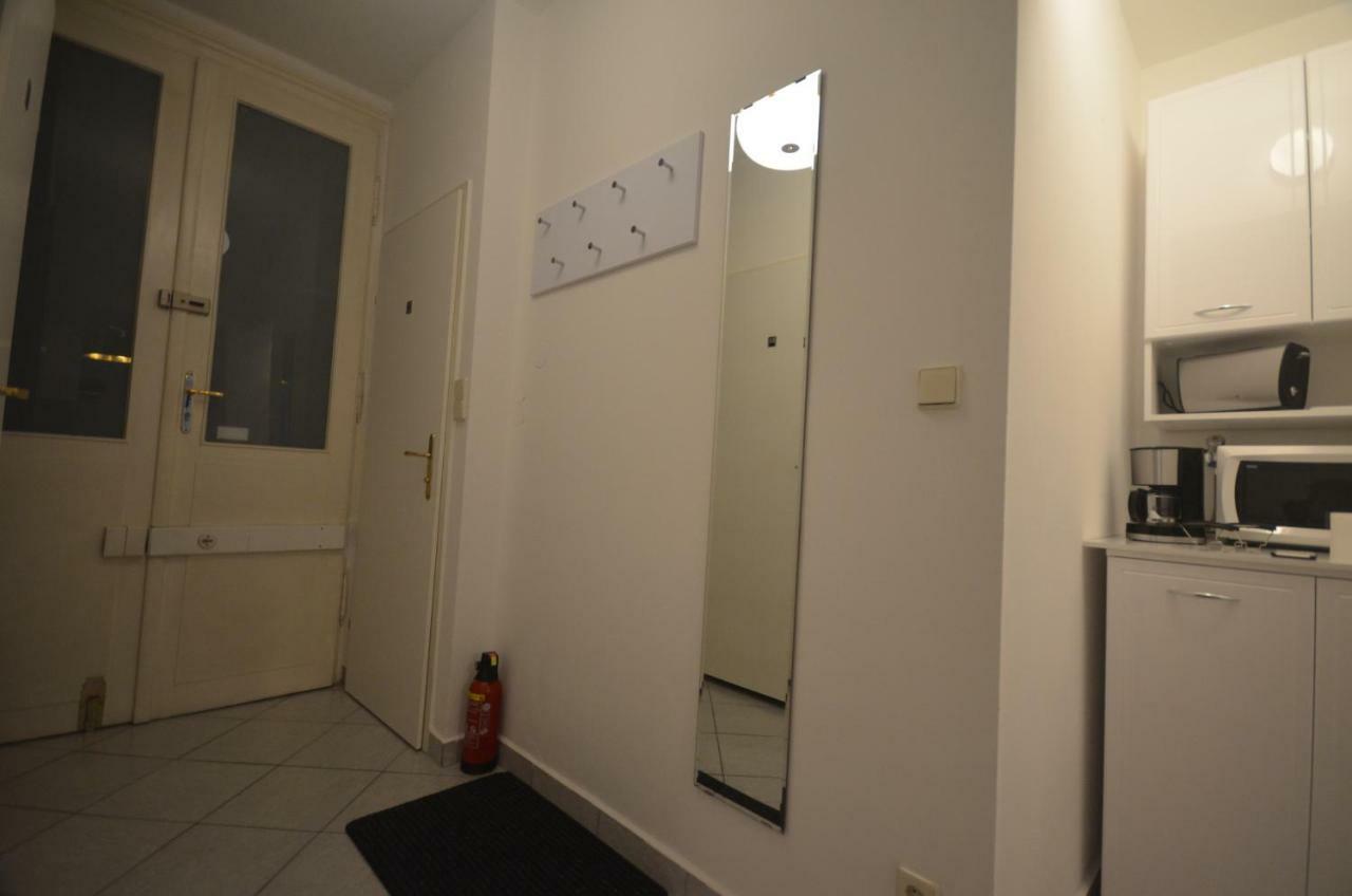 Charmante Altbauapartments Apostelgasse Vienna Luaran gambar