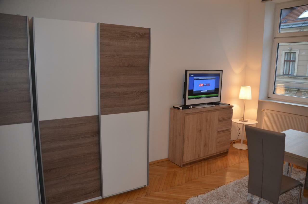 Charmante Altbauapartments Apostelgasse Vienna Luaran gambar